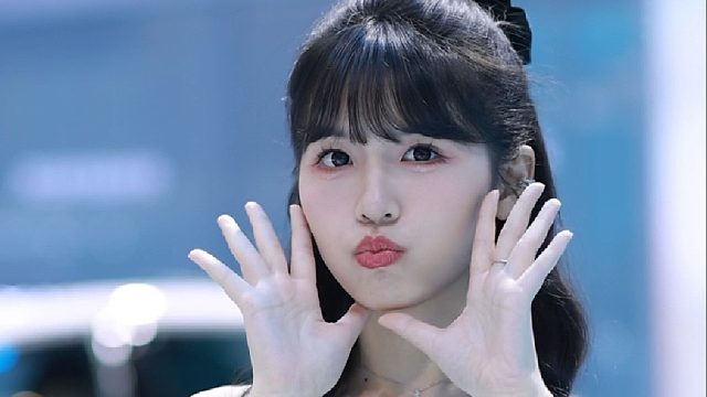 车模妹妹的萌态让我心动不已