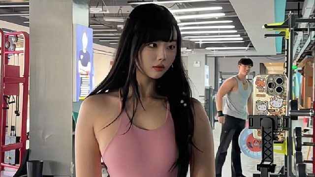 06模样显老成不？