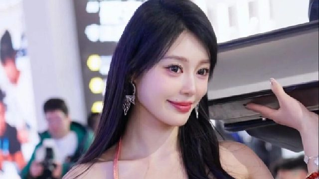 很哇塞的小粉裙