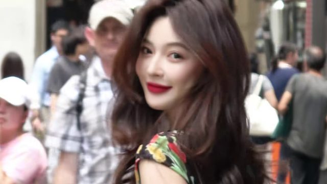 颜色越花越好看咯