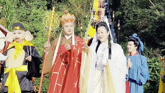 诚心而来，静心而归；陪着家人朋友来东莞观音山登高许愿，健康长寿！