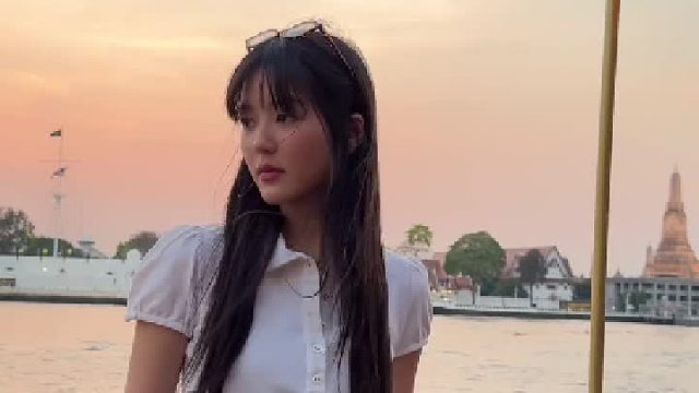 你的一个表情，我脑补了一整天的剧情