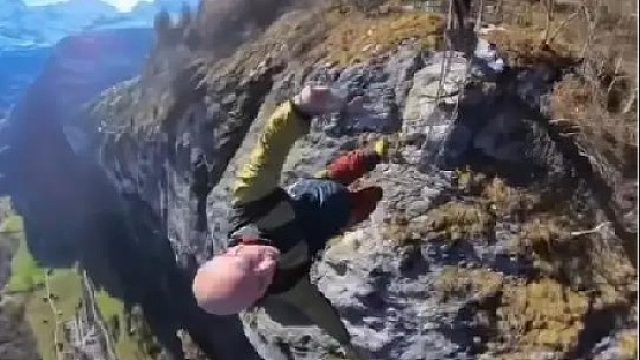 永远热爱风与自由.