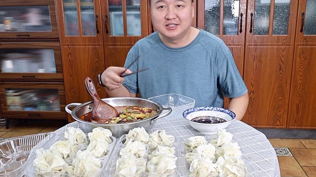 早餐简单来点烧麦吧。