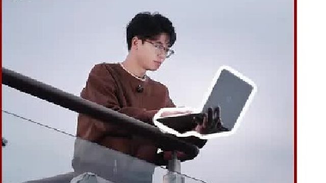 颜值性能双在线，给我把它狠狠的焊在工位上！