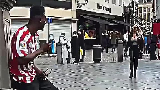 人家都摔跤了 这种一点都不好玩 好吧