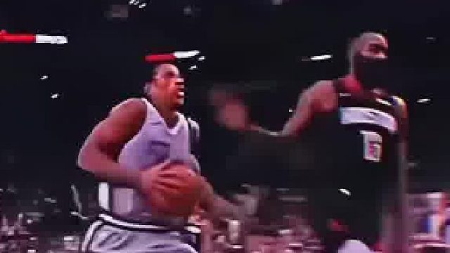 哈登攻守时刻催生戏剧性冲突场景