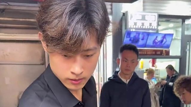 炒饭偶像练习生 烟台炒饭偶像练习生，这样的操作好看又好吃！