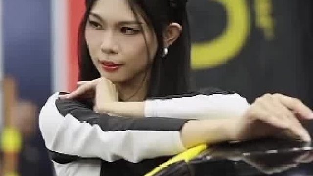 当我看向你时 最好不要逃避