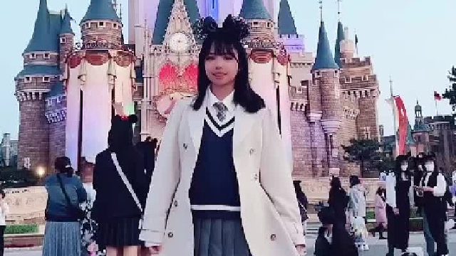 那位学姐真是超可爱呢！