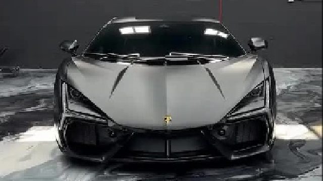 谁把油漆泼上去了