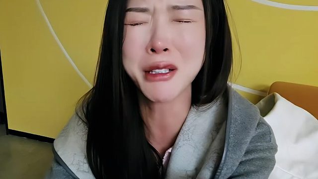 罗玉姬子泪洒直播间，开机张开朗，佣金全刷到头来还要被训