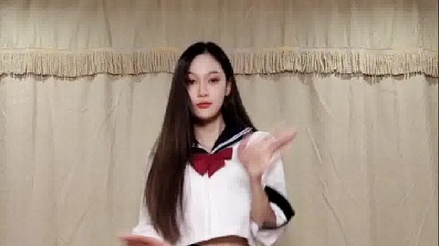 你闯入我的镜头 我按下永远