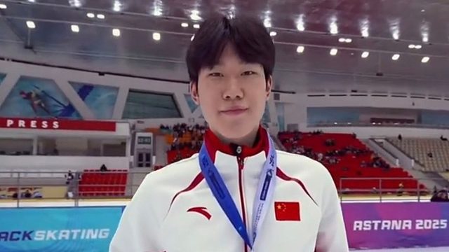真牛！17岁中国天才少年短道速滑逆袭夺冠，最后一圈反超日本队