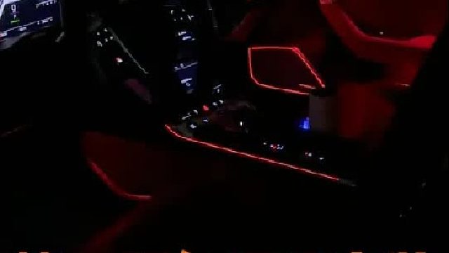 大哥还是嫌A6氛围灯不够亮 要把环抱氛围灯