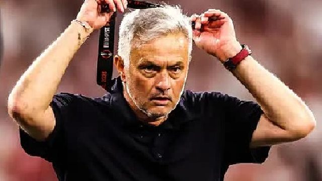 一次手球争议判罚改变比赛走向