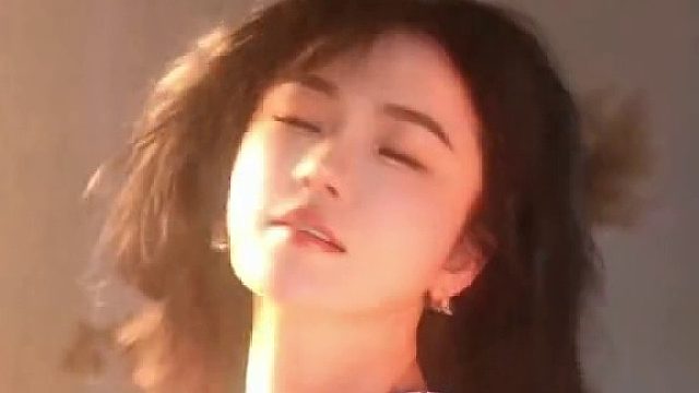 灯塔永不孤单，因为你是海岸