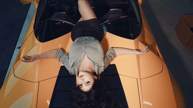 对，她又来了，太不要脸了