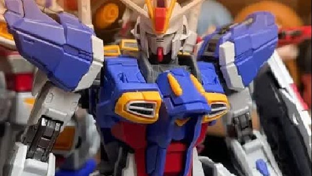 修复但是降价！什么操作？ 雄鹰脉冲，育胶GK样式脉冲高达，199的定价你会冲吗？#胶佬 #拼装模型