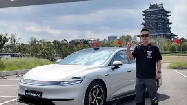 11.99万起拿下！这辆车把年轻人首车需求焊死在配置里