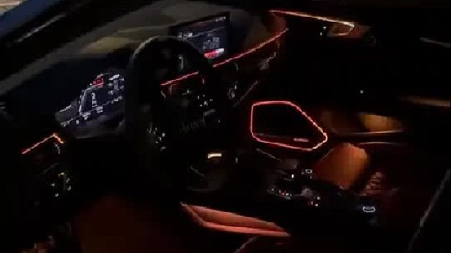 大哥的心被奥迪满配氛围灯弄的痒痒的