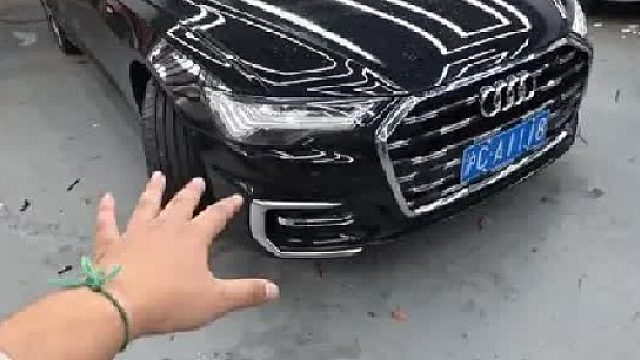 大哥说是因为晚上开A6看不清路才装的五道杠