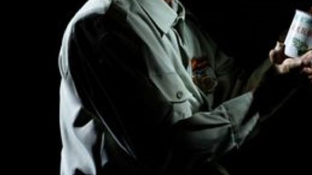 我心中，他是最英俊的男子，为了国家英勇牺牲，