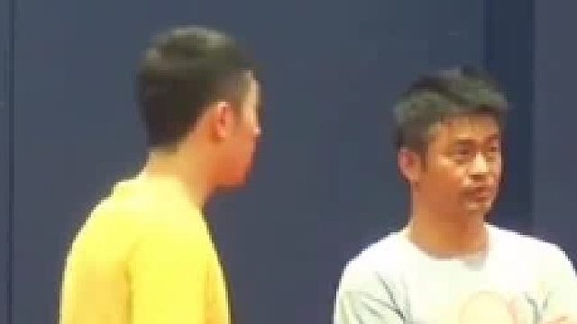 许昕这招骚操作，马龙也得服他！