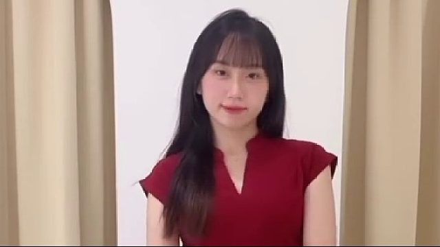 红色系穿搭显瘦显高两不误，日常通勤都能hold住