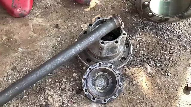 八级钳工修复断裂半轴全过程