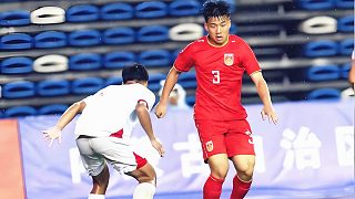 擋不?。?6歲謝晉戲耍后衛(wèi)：馬賽回旋加連過兩人破門