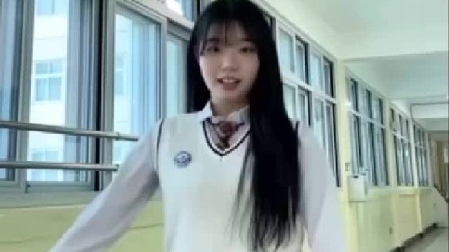 24小时分享生活屁事的女孩