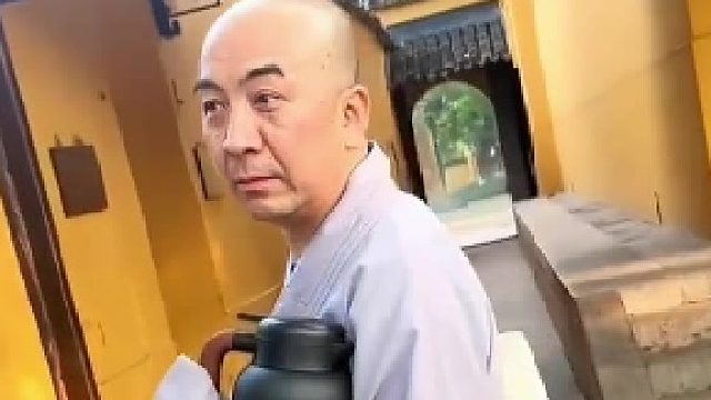 男子问和尚：世道如此繁华为什会选出家？和尚：你的问题便是答案