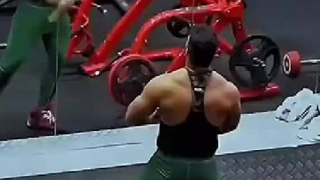 万万没想到！天天擦器械的清洁工，竟是健身圈传奇阿纳托利