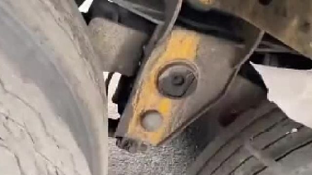 网友：闲着无聊的时候 千万不要检查轮胎