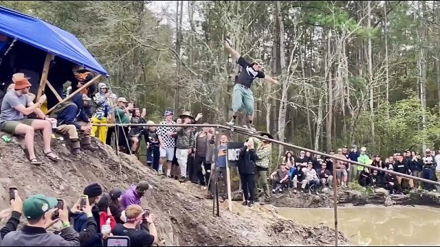 超硬核的不走寻常路挑战，磨滑到钢管终点，赢得100美刀大奖