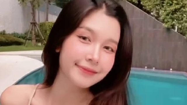 嘿，你被美女锁定了