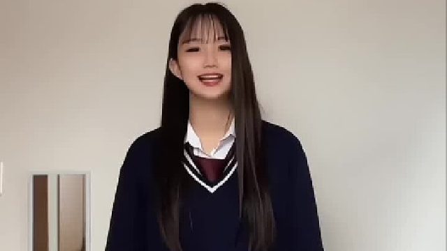 做只无忧无虑的小馋猫