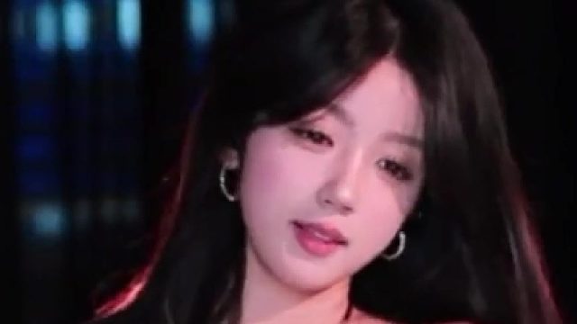 【盛世-草莓西八酱】怎么样 觉得我穿得好看吗