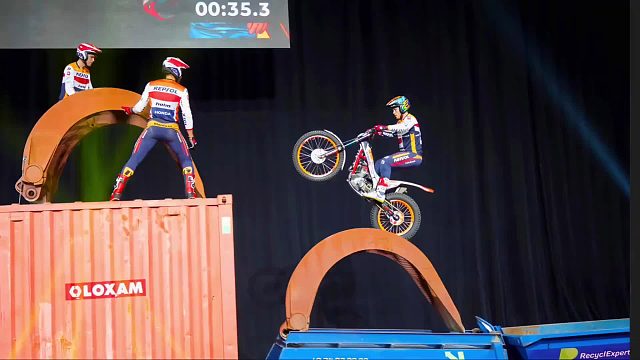 摩托车攀爬挑战，我敢说有些动作，你在游戏里都玩不出来