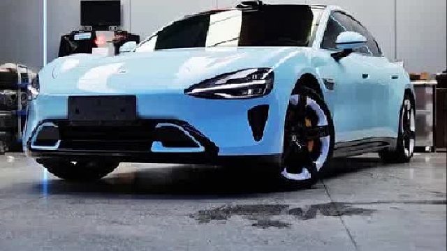 第一视角体验美女开海湾蓝小米su7升级冰川蓝改色