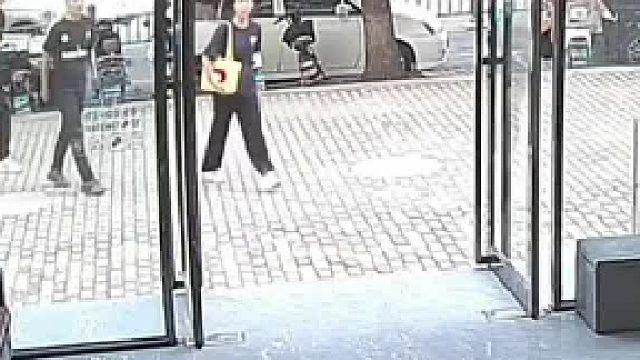 在外面可以浪。在学校必须听老师好学生[赞]