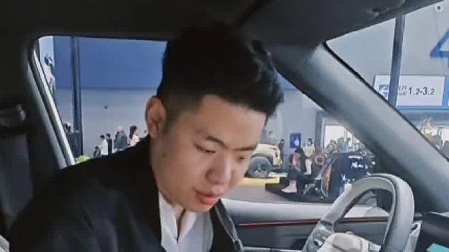 这设计太人性化了！韩系车真的很超前