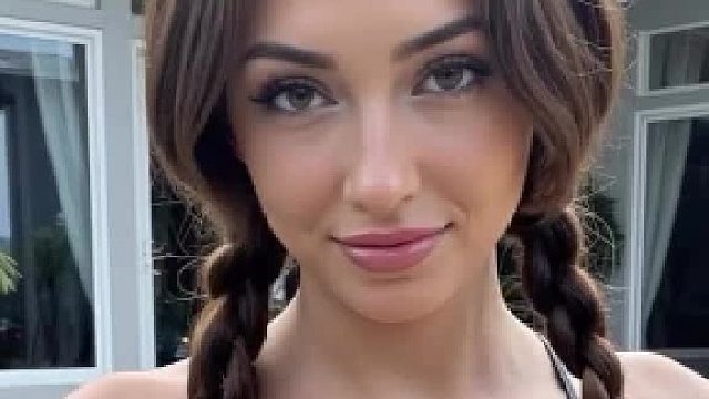 滴滴！你的泳池女友已送达。