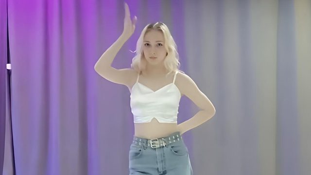 俄罗斯姑娘才艺表演24.03.06_秀儿(拉达)