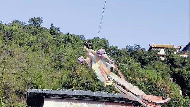 熬过一切，星光璀璨，东莞观音山遇见仙女散花，怦然心动！