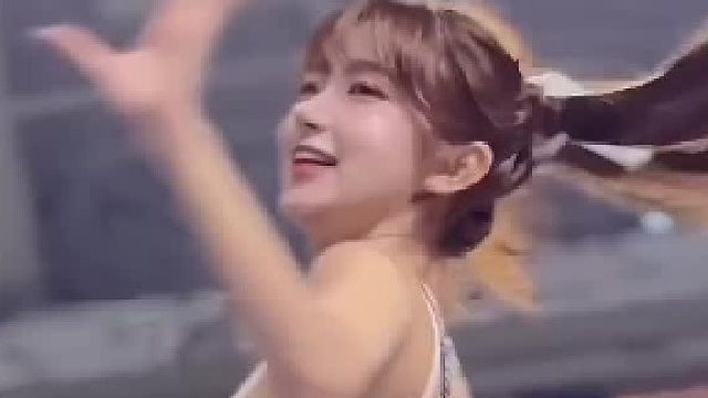 一笑倾心！李珠珢最甜开场杀疯了