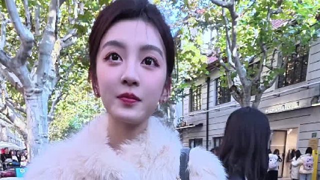 这姑娘看着真顺眼，舒服