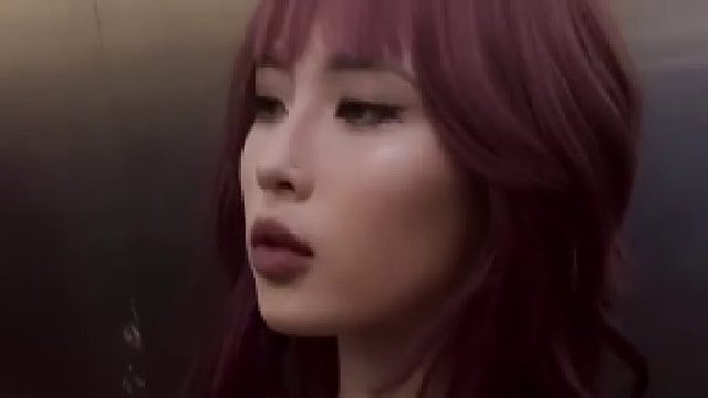 一直游到海水变蓝