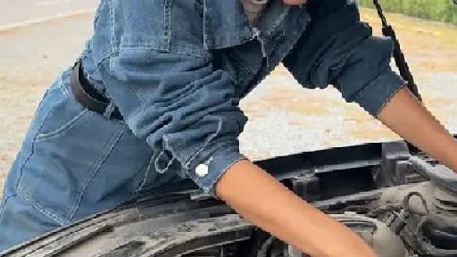 你只要把机油盖一拧开，就能知道你的车出了什么毛病